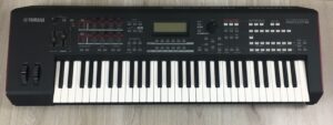Yamaha MOXF 6