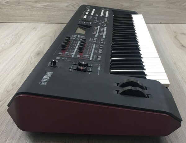 Yamaha MOXF 6