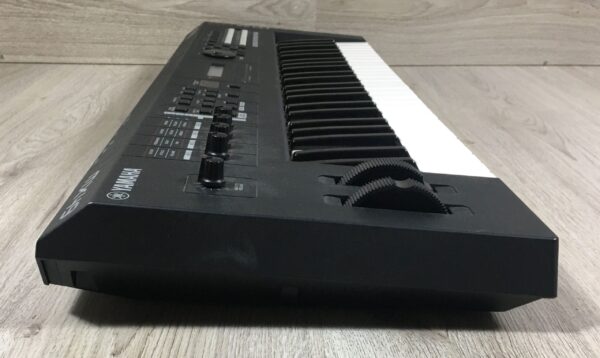 Yamaha MX49 II Black