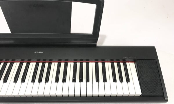 Yamaha NP-11 Piaggero