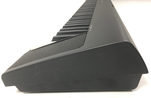 Yamaha NP32B Piaggero con custodia e pedale