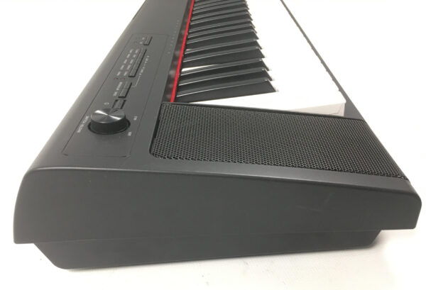 Yamaha NP32B Piaggero con custodia e pedale