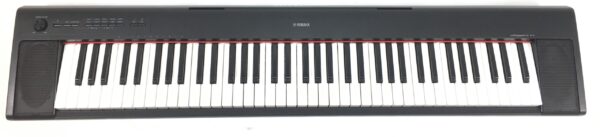 Yamaha NP32B Piaggero con custodia e pedale
