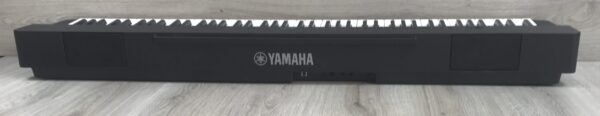 Yamaha P-225