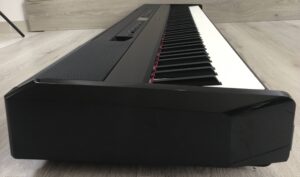 Yamaha P-525 B
