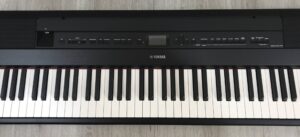 Yamaha P-525 B