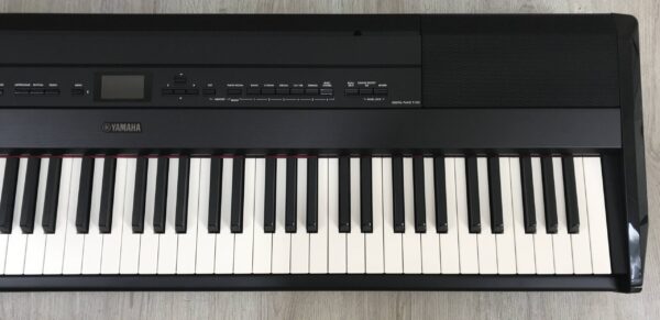 Yamaha P-525 B