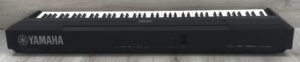 Yamaha P-525 B