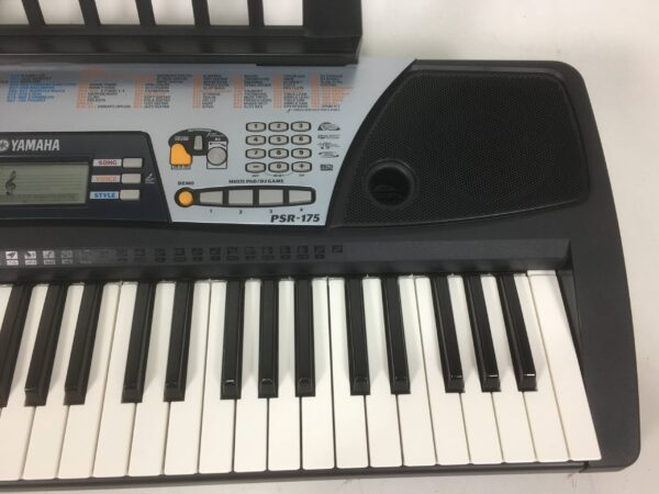 Yamaha PSR 175 con custodia