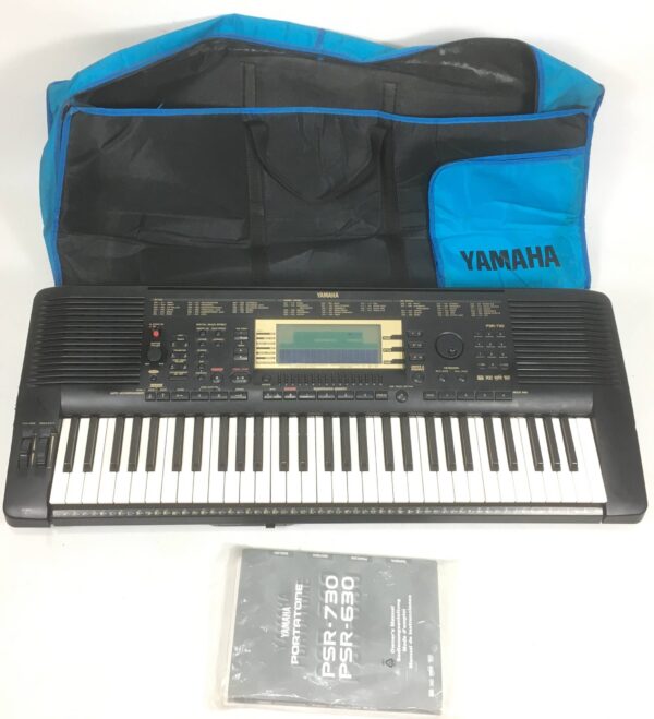 Yamaha PSR 730 con custodia e manuale