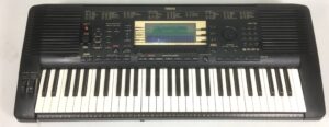Yamaha PSR 730 con custodia e manuale