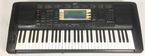 Yamaha PSR 730 con custodia e manuale