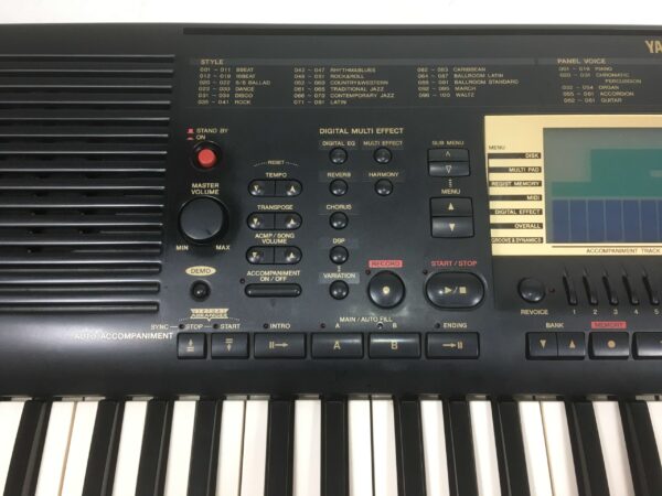 Yamaha PSR 730 con custodia e manuale