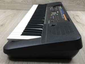 Yamaha PSR-E253