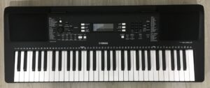 Yamaha PSR E363 con custodia