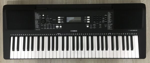 Yamaha PSR E363 con custodia