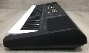 Yamaha PSR E363 con custodia