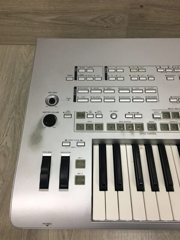 Yamaha Tyros 4