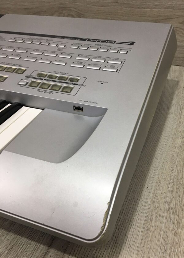 Yamaha Tyros 4