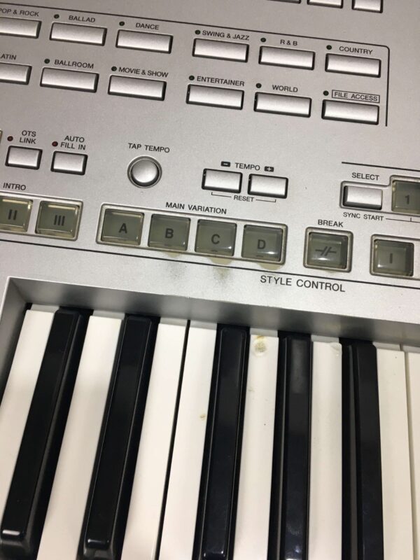 Yamaha Tyros 4