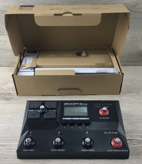 Zoom B2 Four