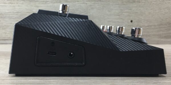 Zoom B2 Four