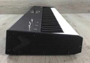 Studiologic SL73