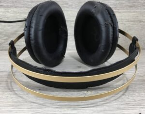AKG K92