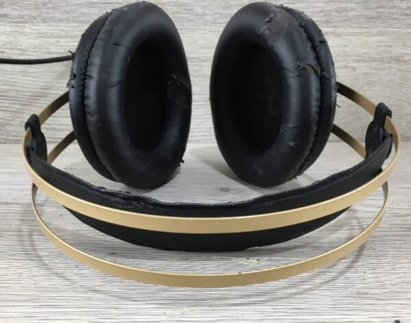 AKG K92